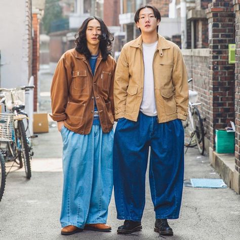 앵글런 on Instagram: “Denim is always right. ⠀⠀⠀⠀⠀⠀⠀⠀⠀ [Denim Balloon Pants - 2color] ⠀⠀⠀⠀⠀⠀⠀⠀⠀ Anglan Member Denim Styling with Vintage Jacket” Baloon Pant Outfits Men, Balloon Pants Outfit Men, Denim Pants Outfit, Denim Styling, Outfit Reference, Clever Tattoos, Pants Outfit Men, Balloon Pants, Asian Style