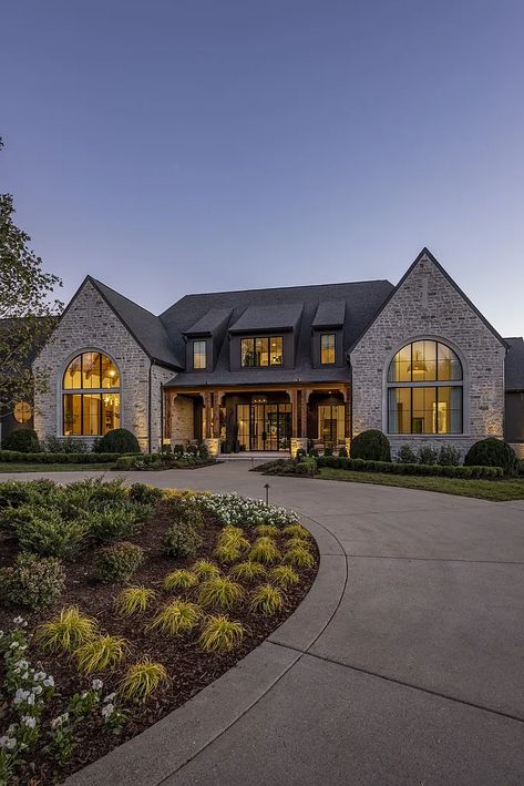 1549 Sunset Rd LOT 4, Brentwood, TN 37027 | Zillow Modern French Country Exterior, English Countryside Home, Acreage Landscaping, Barn Exterior, Southern House, Bloxburg Ideas, Large House, Exterior Ideas, Parade Of Homes