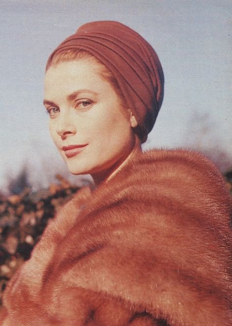 Grace Kelly Style, Princess Grace Kelly, Prince Rainier, Monaco Royal Family, Mode Turban, Princess Caroline, Turban Style, Princess Grace, Turban Hat