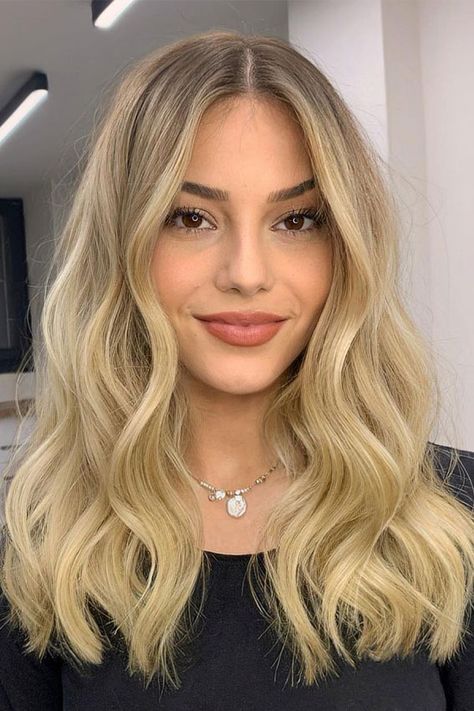 Beige Hair Color Ash Blonde, Brown Brunette Hair Color, Caramel Ash Blonde, Hair Colours Ideas, Brunette Or Blonde, Beige Hair Color, Blonde Chocolate, Under Hair Color, Beige Hair