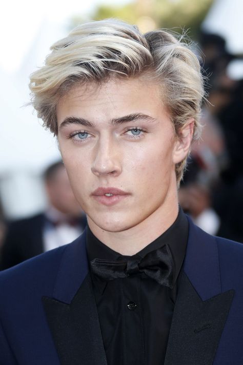 Celebrity men who've gone blond | British GQ Platinum Blonde Hair Men, Bleached Hair Men, Celeb Hair, Blue Smith, Blonde Dye, Men Blonde Hair, Dyed Hair Men, Blonde Hair Boy, Lucky Blue Smith