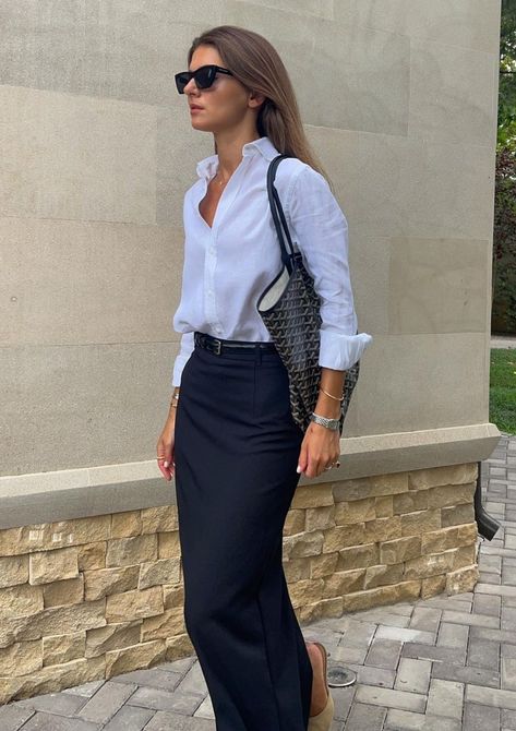 Shirt And Long Skirt, Back To Office, Mom Working, Career Mom, Big Closet, Elegant Summer Outfits, Classy Fall Outfits, Professional Chic, Chic Outfits Classy