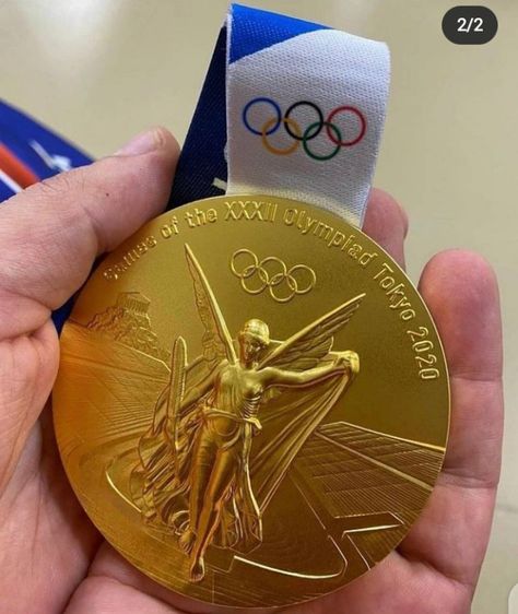 Back side Swimming Medals, Athlete Quotes, Football Trophies, Sports Medals, Best Gaming Wallpapers, Olympic Gold Medals, 2020 Olympics, Olympic Medals, Sports Aesthetic