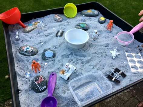 Spaces Themes Activities for Kids. Moon Activities for Kids. Space Week. Moon Activities For Kids, Space Eyfs, Role Play Areas Eyfs, Sensory Stations, Space Sensory, Planet Nursery, Messy Play Activities, Space Week, Moon Activities