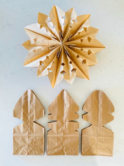 Paperbag Stars Brown Bags, Snowflake Project, Paper Bag Snowflakes, Bag Snowflakes, Diy Paper Bag, Brown Paper Bags, Paper Bag Crafts, Snowflake Template, Inexpensive Christmas