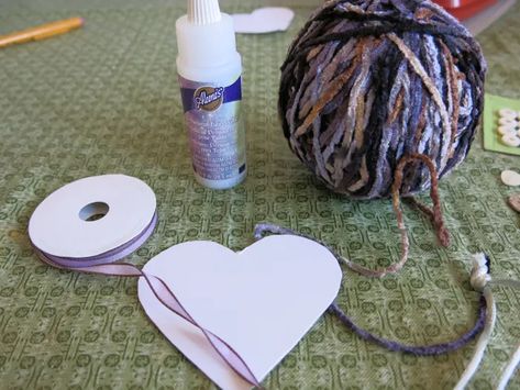 How to Make a DIY Heart-Shaped Button Brooch, Pin, or Pendant - FeltMagnet Brooches Handmade Tutorials, Fabric Brooch Diy, Handmade Brooches Ideas, Brooches Ideas, Button Brooch, Diy Brooch, Handmade Tutorial, Diy Heart, Embroidered Brooch