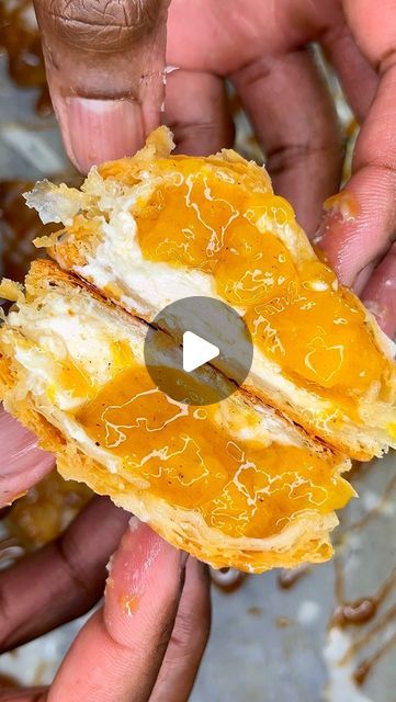 Rey | kingcooks on Instagram Peach Pocket Pies, Peaches And Cream Hot Pocket, Peach Pastry, Easy Pies, Peach Puff Pastry, Lost Kitchen, Fresh Peach Recipes, Peach Dessert, Dreamy Desserts