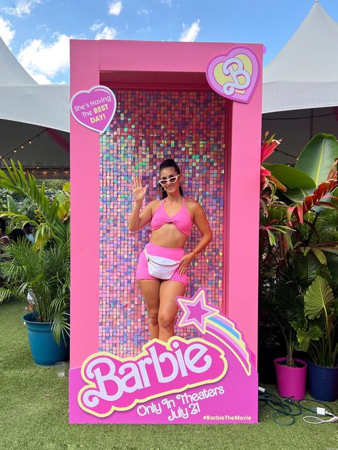 Barbie Theme Bday Party, Barbie Truck Or Treat, Barbie World Party, Barbie Party Props, Barbie Dream House Birthday Party, Barbie Float Parade, Barbie Door Decoration, Barbie Aesthetic Birthday Party, Barbie Themed Pool Party