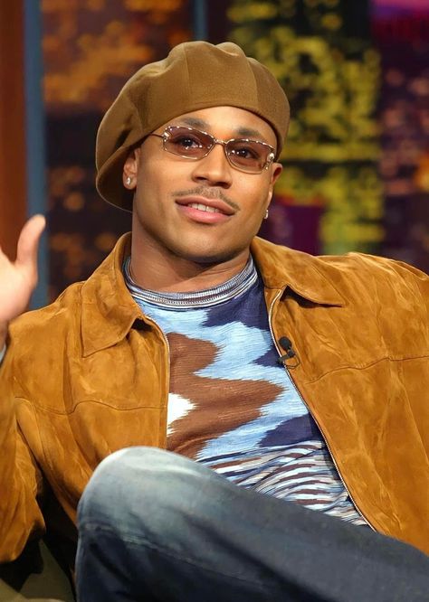 LL Cool J, 2003 - SLYNX Ll Cool J 90s Fashion, Ll Cool J 90s, Todd Smith, 90s Black Men, Men 90s, 90s Fashion Men, Ll Cool J, The Tonight Show, Street Fashion Men Streetwear