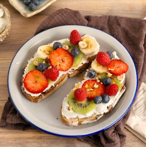 Cream cheese toast with fruit topping Toast With Fruit, Cream Cheese Toast, Fruit Topping, Fruit Toast, Fruit Toppings, Toast Toppings, Delicious Cream, Cheese Toast, Fresh Berries