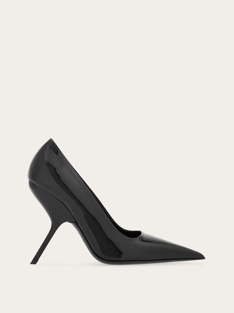 Eva pump - Women Women Lifestyle, Belt Accessories, Dream Shoes, Black Pumps, Pump Shoes, Salvatore Ferragamo, Women's Pumps, Calf Skin, Gifts For Women