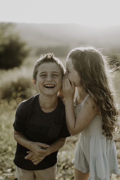 Siblings Family Photos, Family With 2 Kids Photoshoot, Sibling Shoot Ideas, Brother Sister Photoshoot Ideas, Photo Poses For Siblings, Brother And Sister Picture Ideas, Sibling Photo Shoots Outdoor, Brother Photoshoot Ideas, Sisters Family Photos