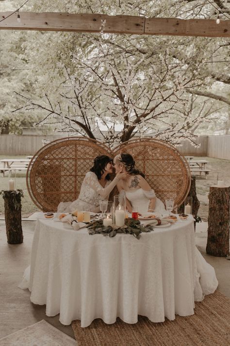 Dream Lesbian Wedding, Lesbian Fairytale Wedding, Wlw Wedding Ideas, Cottagecore Lesbian Wedding, Sapphic Wedding, Wlw Wedding Aesthetic, Bayou Wedding, Wlw Wedding, Queer Weddings