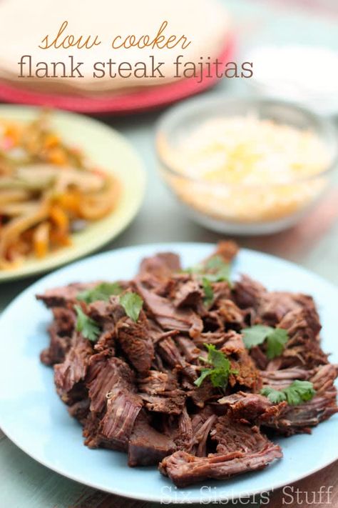 Slow Cooker Flank Steak, Flank Steak Fajitas, Steak Fajita Recipe, Fajitas Recipe, Pasta Alfredo, Food On The Table, Six Sisters Stuff, Fajita Recipe, Steak Fajitas