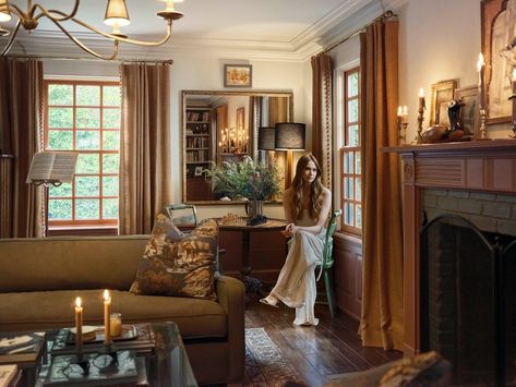 Snug Sitting Room, Vermont Cottage Aesthetic, Coorie Scottish Interior, English Countryside Interior, Scottish Interior Design, Scottish Living Room, Scottish Cottage Interior, Louisa Pierce, Colonial House Interior Design