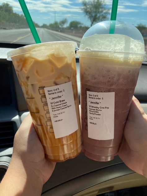 Hop on the new drink trend! Search up starbucks custom drinks!t Starbucks Custom Drinks Coffee, Starbucks Custom Drinks, Custom Drinks, Mocha Cookie Crumble, Starbucks Secret Menu Recipes, Cold Starbucks Drinks, Starbucks Order, Starbucks Drinks Diy, Secret Starbucks Recipes