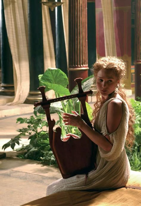 Ancient Rome Aesthetic Woman, Ancient Greece Aesthetic Women, Ancient Roman Aesthetic, Courtesan Aesthetic, Ancient Rome Aesthetic, Rome Hbo, Rome Tv Series, Ancient Greece Aesthetic, Greece Women