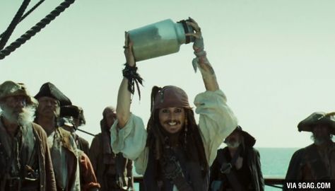 Everyone I know has a gf/bf/husband/wife. Do you know what I have...? Jack Sparrow Drawing, Captian Jack Sparrow, Jack Sparrow Funny, Jar Of Dirt, Kaptan Jack Sparrow, Edward Scissorhands, Davy Jones, Captain Jack Sparrow, Pirate Life