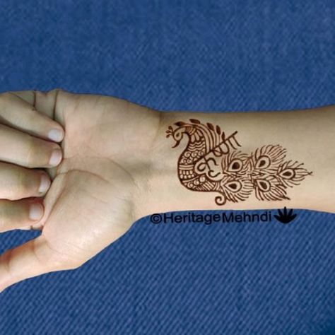 Krishna Mehndi Designs, Krishna Name, Krishna Mehndi, New Krishna, Small Henna Designs, Mehedi Design, Small Henna, Pikachu Drawing, Pencil Drawing Images