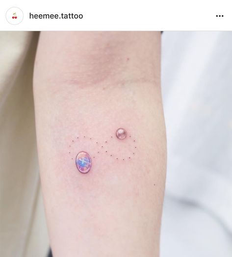 Tiny Pearl Tattoo, Small Pearl Tattoo, Mother Of Pearl Tattoo, Pearl Tattoos For Women, Pearl Tattoo Ideas, Tattoo Pearl, Pearls Tattoo, Small Colorful Tattoos, Pearl Tattoo