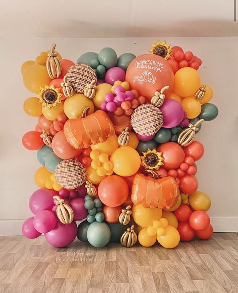 Our favorite part of Thanksgiving? The color scheme 😍😍 Balloon install by: @poparazzicelebrationdesigns Fall Balloon Backdrop, October Balloon Garland, Friendsgiving Balloon Garland, Turkey Balloon Arch, Fall 30th Birthday Party Ideas, Party Trends 2024, November Party Ideas, Thanksgiving Balloon Arch, Fall Festival Balloon Garland