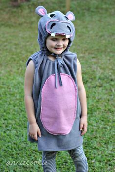 hippo costume - toddler Hippo Costume Diy, Homemade Couples Costumes, Hippo Costume, Safari Costume, Eve Costume, Nativity Costumes, Handy Craft, Elephants Playing, Book Week Costume