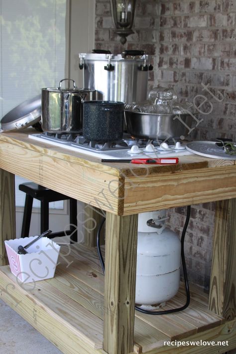 Canning Stove… I am in LOVE…. would work for camping too | Recipes We Love Diy Canning, Canning Kitchen, Canned Food Storage, Outdoor Stove, Cooking Stove, Home Canning, Cooking Salmon, Summer Kitchen, Outdoor Kitchen Design