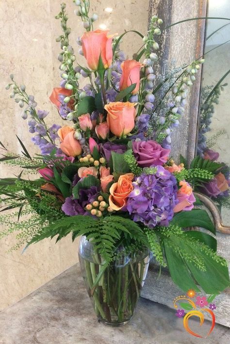 Bouquet Lavender, Lace Bouquet, Bouquet Champetre, Spring Flower Arrangements, Altar Flowers, Large Flower Arrangements, Spring Floral Arrangements, Church Flower Arrangements, Flower Vase Arrangements