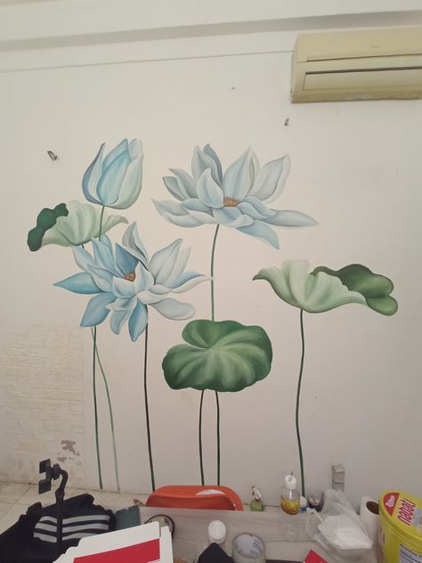 Lotus Wall Painting Ideas, Mural Art Ideas Inspiration, Lotus Wall Painting, Cherry Blossom Painting Acrylic, Flower Wall Painting, Wall Murals Diy, Interior Murals, Creative Wall Painting, Wall Art Diy Paint