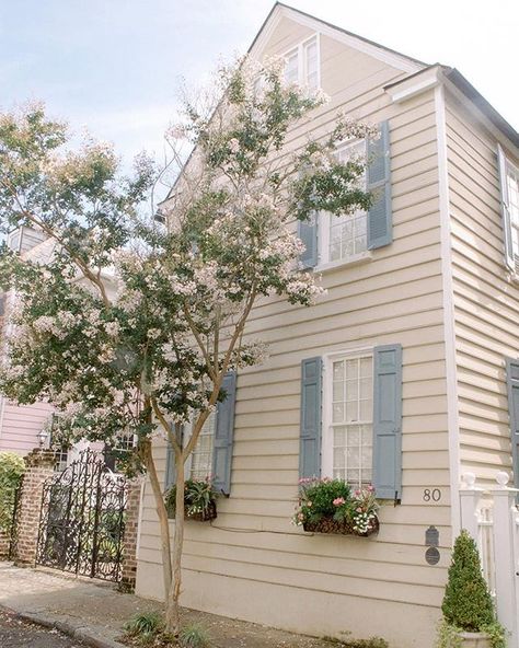 Charleston receives🥇for curb appeal Yellow House With Blue Shutters, Yellow House Exterior, Emily Gilmore, Dream House Aesthetic, Summer Haze, Blue Shutters, Charleston Homes, Welcome To My House, Yellow House