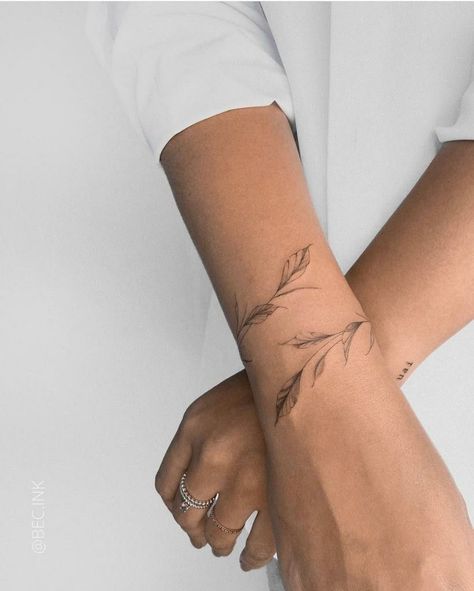 Delicate Wrap Around Tattoo, Vertical Ankle Tattoo, Wrist Vine Tattoos For Women, Wrist Leaf Tattoo, Wrap Around Wrist Tattoo Bracelets, Libra Spine Tattoo, Dainty Nature Tattoos, Asthetic Tattoos Woman, Leaf Bracelet Tattoo