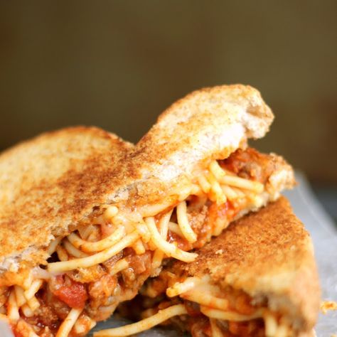 Spaghetti and Garlic Toast Grilled Cheese Spaghetti Grilled Cheese, Spaghetti Sandwich, Garlic Toast, Sauce Spaghetti, Cheese Spaghetti, Texas Toast, Toast Sandwich, Grilled Cheese Recipes, Burgers Sandwiches