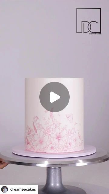 Piping Gel Cake Design, Stencil Cake Design Buttercream, Cake Stencil Designs, Stencil Cakes Ideas, Cake With Stencil Design, Cake Stencils Buttercream, Cake Stenciling, Piping Gel Recipe, Stencil Cake Design