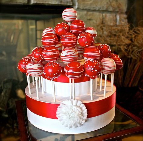 by PetiteDelightsbyMichele, via Flickr Red Cake Pops, Cake Pop Bouquet, Valentine Cake Pop, Cake Pop Displays, Biscuits Packaging, Cake Pop Designs, Cake Pop Decorating, Pop Cakes, Wedding Cake Pops