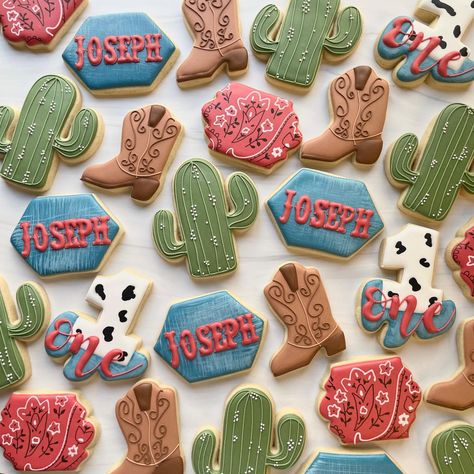 Rootin’ tootin’ western cookies! 🤠 #cookies #westerncookies #cowboycookies #cactuscookies #denimcookies #bandanacookies #cowboyboots… | Instagram Wild West First Birthday, Rodeo Cookies, Rustic Baby Shower Cake, Western Cookies, Cowboy First Birthday, Rodeo Birthday Parties, Rootin Tootin, Wild West Party, Western Birthday Party