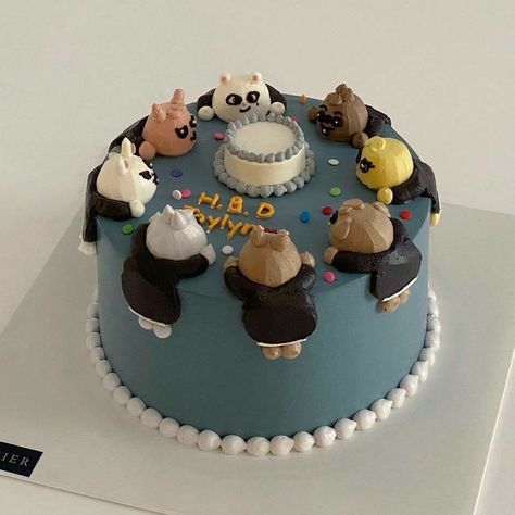 Skz Birthday Cake, Skzoo Cake, Minimalist Birthday Cake, Small Birthday Cake, Minimalist Birthday, Korean Cake, Funny Birthday Cakes, Simple Cake Designs, Mini Cakes Birthday