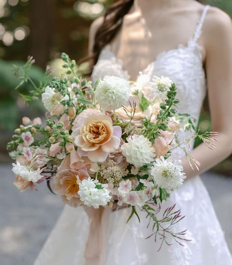 Apricot Wedding, Peach Bouquet, The Redwoods, Wedding Bridal Bouquets, Wedding Mood Board, Wedding Mood, Flower Bouquet Wedding, Fun Summer, Beautiful Blooms