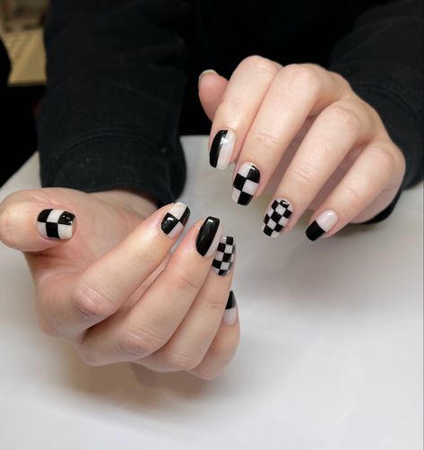 Clear Checkered Nails, Sparkly Checkered Nails, Silver Checkered Nails, Oval Checkered Nails, Checked Nail Art, Checkered Nail Designs Short, Color Checkered Nails, Glitter Checkered Nails, Coffin Checkered Nails