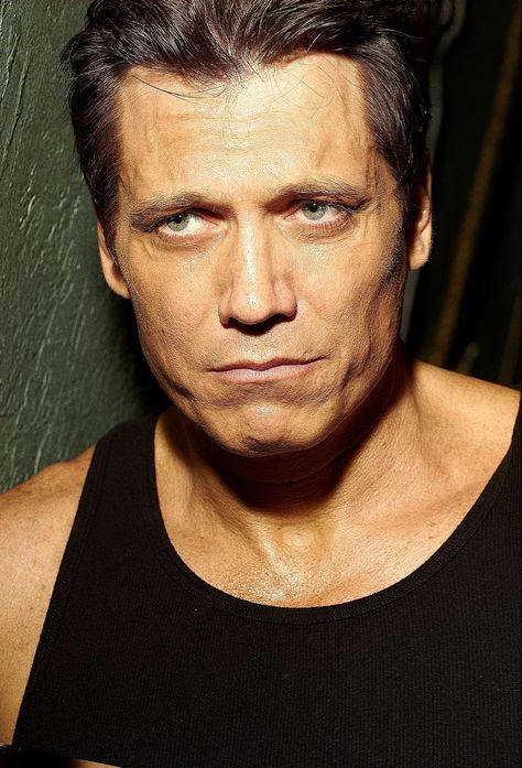 Holt Mccallany, Bullet To The Head, Gangster Squad, Man Of Honour, Netflix Dramas, David Fincher, Special Victims Unit, Film Inspiration, New Netflix