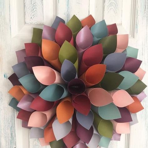 15 Best Fall Wreaths for Your Front Door - Homemade Wreaths for Autumn Paper Flowers Giant, Giant Wreath, Dahlia Wreath, Wreath Paper, Book Page Wreath, Paper Dahlia, Paper Flower Wall Decor, Paper Wall Hanging, Paper Wreath