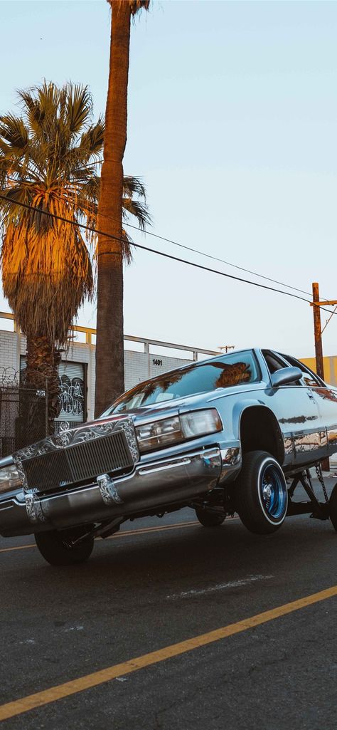 Lowriders Wallpaper, Lowrider Wallpaper, Mafia Cars, Cadillac Lowrider, Car Aesthetics, Car Low, Old American Cars, Lowrider Trucks, Cars Aesthetic