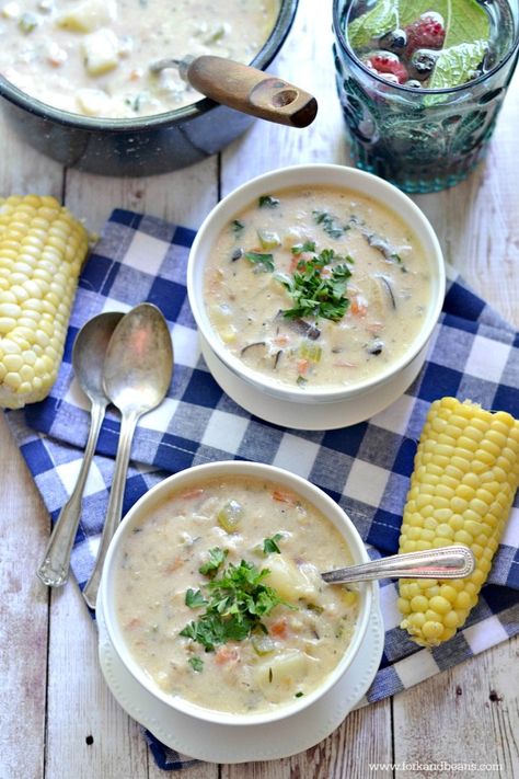 Vegan Clam Chowder, Vegan Soup Recipes, Vegan Soups, Clam Chowder, Chowder Recipes, Favorite Comfort Food, Vegan Soup, Vegan Condiments, Vegan Cooking