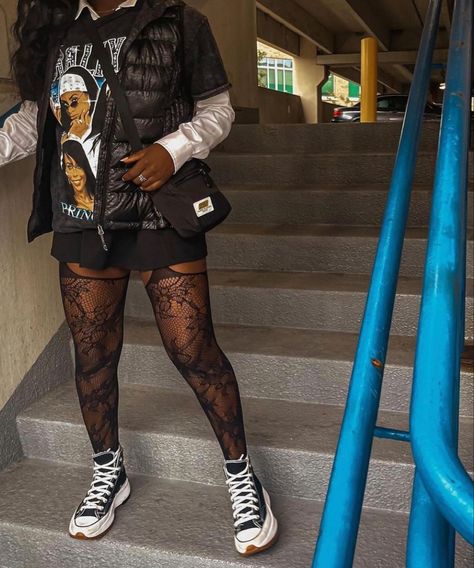 Follow @Blackm0cha for outfit inspo 90s Converse Outfit, Black Platform Converse Outfit Fall, Converse Shoes Outfit Ideas Women, Converse Hike Hi Outfit, Converse Concert Outfit, Run Hike Converse Outfit, Converse Hike Star Outfits, Platform Converse Outfit Fall, Platform Converse Outfit Black Women