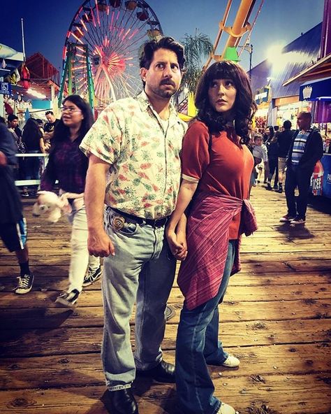 Joyce Byers And Jim Hopper, Joyce Byers Costume, Movie Costume Ideas, Squints And Wendy Peffercorn, Stranger Things Halloween Party, Stranger Things Halloween Costume, Tv Show Characters, Hopper Stranger Things, Show Characters