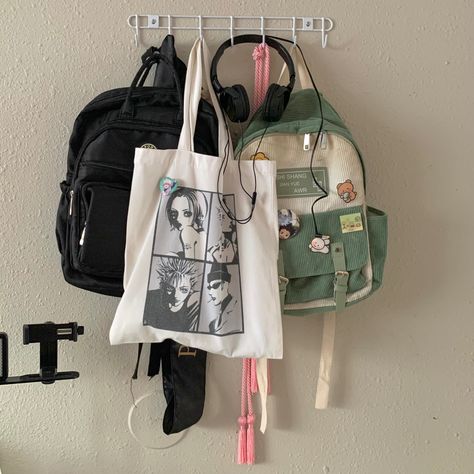 Willow Hale, Desain Pantry, Inside My Bag, Room Deco, Room Inspiration Bedroom, Cute Bags, Fjallraven Kanken Backpack, Teen Wolf, Room Makeover