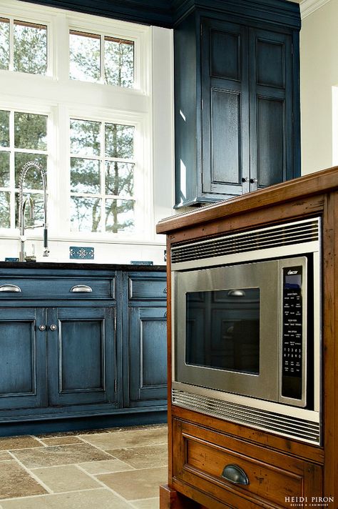 Navy Kitchen Cabinets, Farmhouse Kitchen Cabinet, Kitchen Cabinet Design Ideas, Navy Blue Kitchen Cabinets, Cabinet Design Ideas, Navy Blue Kitchen, Navy Kitchen, Interior Design Minimalist, Painted Kitchen Cabinets Colors