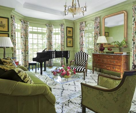 Standout Living Room Georgian Living Room, Georgian Style Homes, Glam Pad, White Marble Tiles, Outdoor Dining Room, Bedroom Photos, Atlanta Homes, Georgian Homes, Formal Living