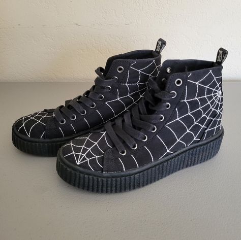 Men's/Unisex Spiderweb Demonia Creeper Sneakers Goth Punk Halloween Alternative Shoes Men, Spiderweb On Shoes, Mens Goth Shoes, Goth Spidersona, Spiderweb Shoes, Spiderweb Fashion, Goth Sneakers, Spider Fashion, Punk Sneakers