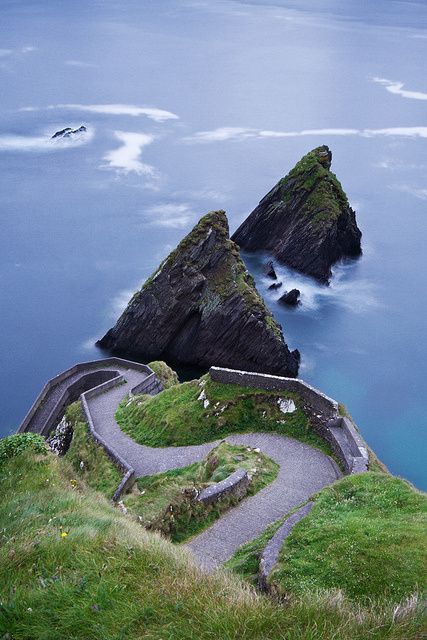 Dunquin Pier, Dingle Peninsula, Ireland. #travel Kerry Ireland, Dream Trip, Ireland Travel, In The Ocean, Picture Library, Pretty Places, Amazing Places, Places Around The World, Albania