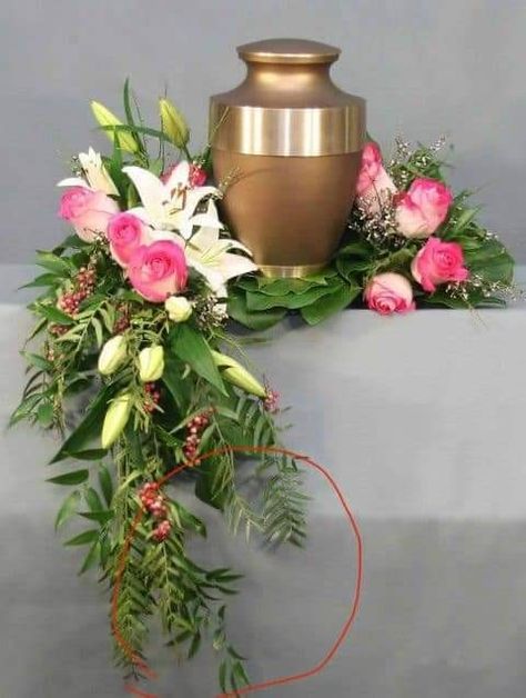 Cremation urns